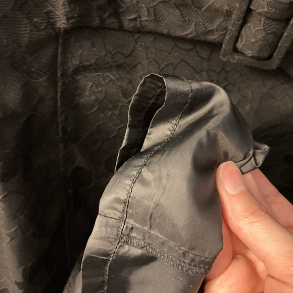 Little Black Dress with Belt and Floral Print - Liz Claiborne Dress 🖤✨🖤✨ - Picture 7 of 11